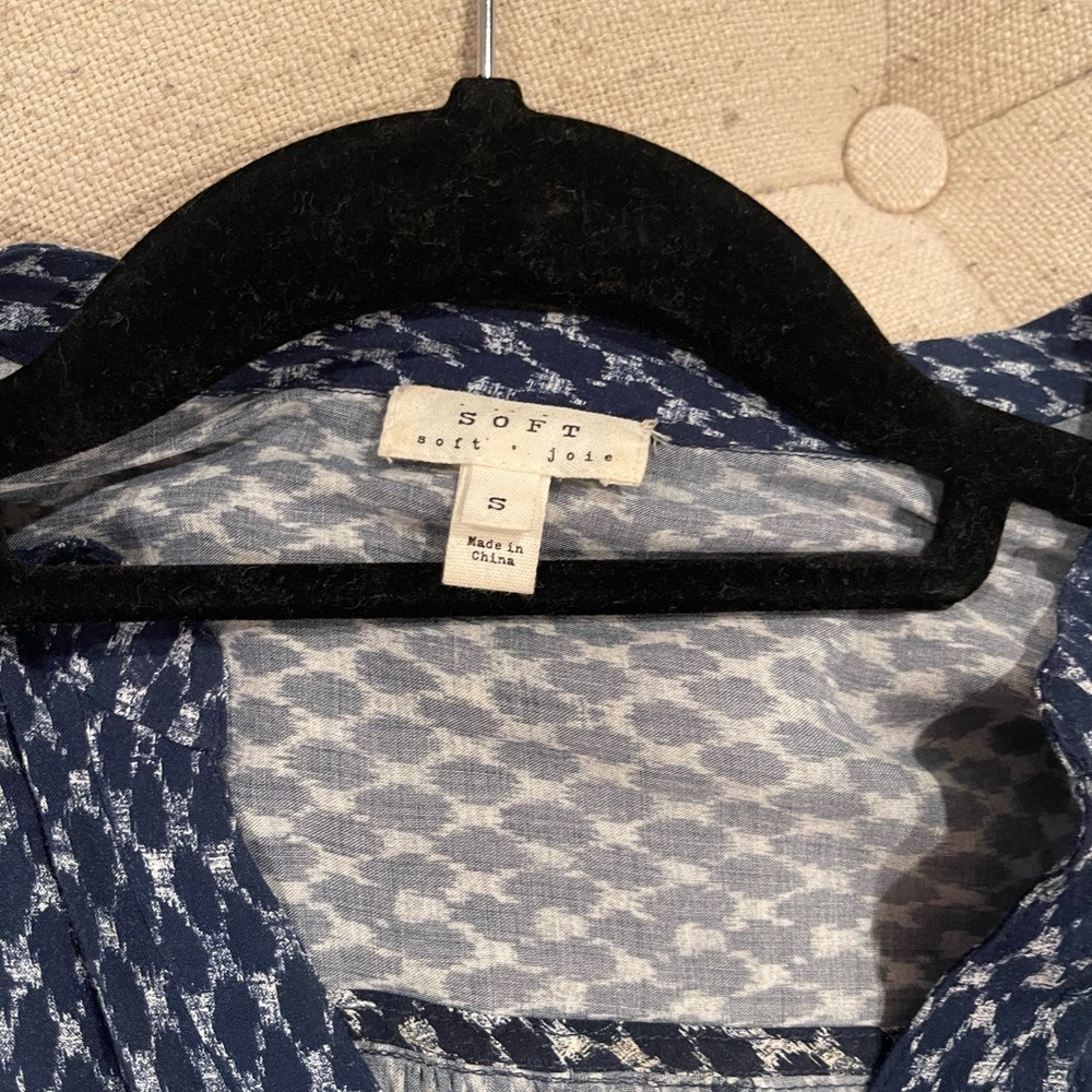 Soft Joie - Blue Patterned Button Up Top - image 6